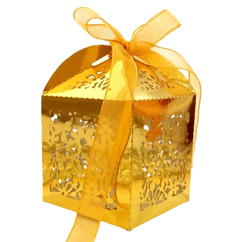 Laser Cut Floral Pearlescent Paper Wedding Candy Box With Ribbon Bow Hollow Out Favor Gift Box For Party Engagement