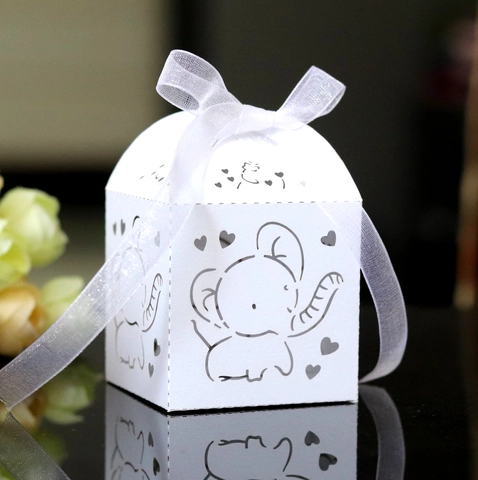 Scatola per Caramelle in Carta Tagliata al Laser con Elefante Cartone Animato Cuore Traforato con Nastro per Nozze Compleanno