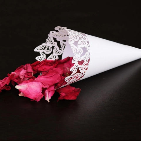 Coni di Coriandoli in Carta a Farfalla Tagliati al Laser Per Decorazione Festa di Matrimonio Coni Porta Petali Svuotati