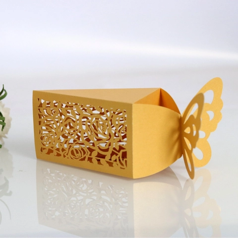 Europäische Laser Ausschnitt Hochzeit Süßigkeiten Box Rose Schmetterling Blume Perlmuttpapier Geschenkbox Festival Party Zubehör