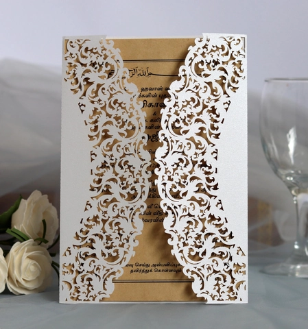 Inviti di Nozze Floreali Tagliati al Laser Stile Europeo Carta Perlata Biglietti d'Auguri Traforati per Festa di Laurea