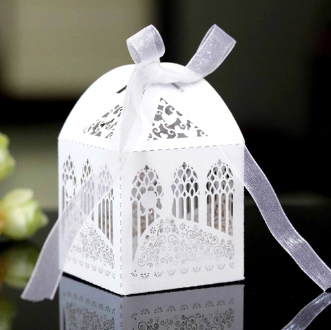 Elegant Laser Cut Wedding Candy Box Pearlescent Paper Hollow Church Design With Ribbon Favor Gift Boxes For Party Decoration