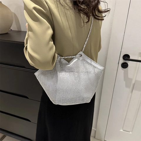 Women Fashion Rhinestone Sparkly Tote Bag Large Capacity Glitter Evening Handbag With Chain Shoulder Strap V-Shape Party Bag