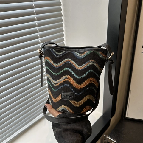 Women Knitted Wave Pattern Bucket Bag Retro Colorful Thread Shoulder Crossbody Bag Large Capacity Tote Bag Daily Fashion Handbag