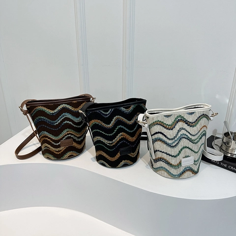 Women Knitted Wave Pattern Bucket Bag Retro Colorful Thread Shoulder Crossbody Bag Large Capacity Tote Bag Daily Fashion Handbag