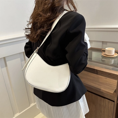 Bolso Hobo de Cuero PU Minimalista para Mujer Bolso de Hombro de Media Luna Retro de Color Sólido con Bolso Cruzado de Cadena de Oro