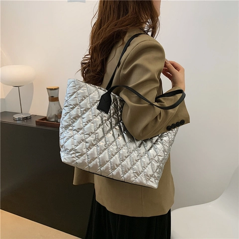 Große Kapazität Gesteppte Einkaufstasche Metallic PU Leder Rautenmuster Umhängetasche Mode Handtasche Für Damen Alltag