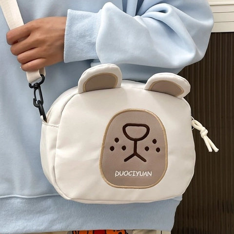 Schattige Cartoon Beer Schoudertas Voor Kinderen Vrouwen Nylon Kleine Messenger Bag Met Verstelbare Riem Lichtgewicht Tas