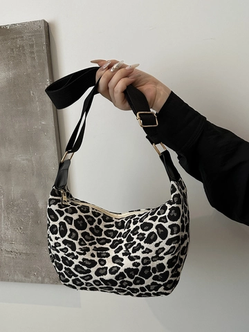 Women Casual Canvas Dumpling Shoulder Bag Strawberry Leopard Print Underarm Bag Retro Fashion Small Hobo Bag Adjustable Strap
