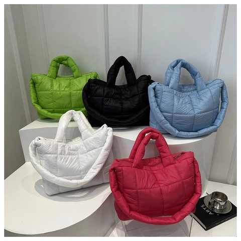 Borsa a Spalla Puffer da Donna a Grande Capacità in Nylon Trapuntato Tote Bag Leggera Casual Stile Nuvola per Viaggi Quotidiani