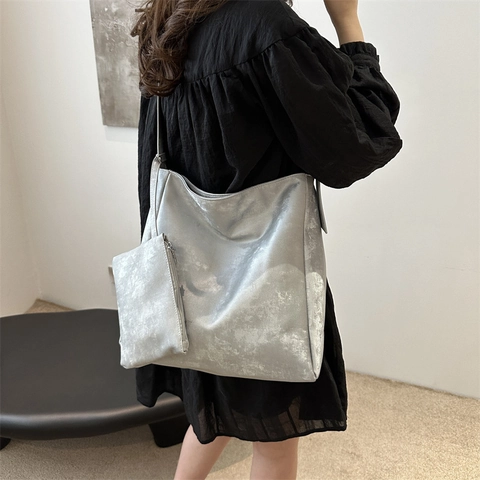 Fashion Women Large Capacity Tote Bag With Small Pouch PU Leather Shoulder Bag For Commuting Wrinkled Texture Hobo Bag