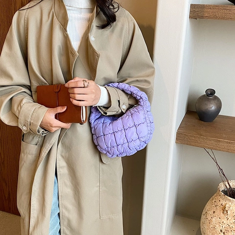 Fashion Korean Style Puffy Quilted Handbag For Women Nylon Cloud Bag Lightweight Handheld Underarm Bag Solid Color Accessory