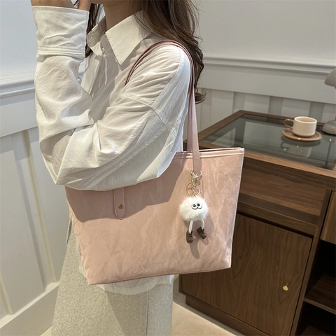Sac Fourre-Tout Femme en Cuir PU Plissé Grande Capacité Sac à Épaule Décontracté pour Bureau Travail Sac à Main Métallique Élégant