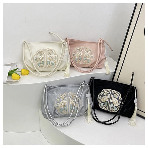 Women's New Chinese Style Embroidery Shoulder Bag PU Leather Floral Crossbody Bag With Tassel Retro Elegant Satin Look Tote Bag