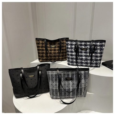 Women Fashion Checkered Plaid Tote Bag Large Capacity Woolen Fabric Shoulder Bag With Heart Bow Print Casual Commute Handbag