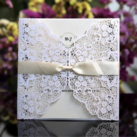 European Style Laser Cut Wedding Invitation Cards Ribbon Bow Pearl Paper Hollow Lace Greeting Cards For Wedding Ceremony