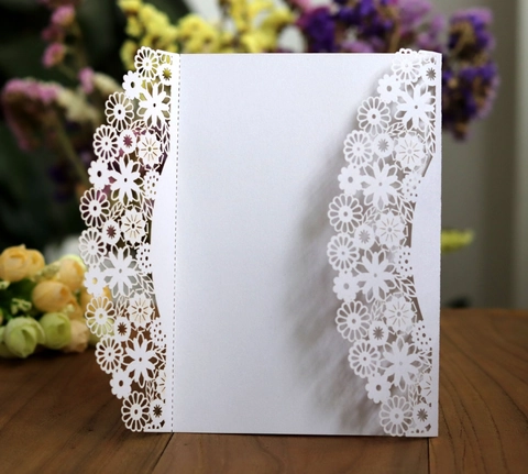 Elegant European Laser Cut Wedding Invitations Hollow Floral Pearl Paper Greeting Cards With Ribbon Bow Envelope For Party