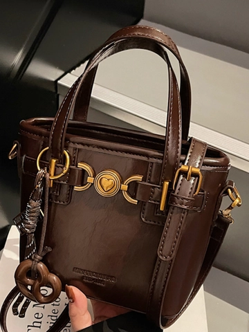 Vintage Damen Glänzend PU Leder Beuteltasche Minimalistische Herz Metallbeschläge Pendeln Crossbody Handtasche Mit Abnehmbarem Gurt
