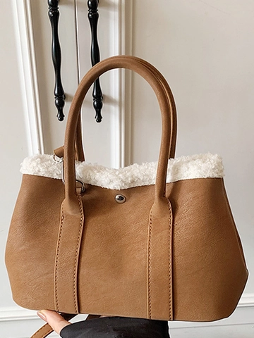 Damen PU Leder Handtasche Mit Kunstlammfell Besatz Winter Mode Schulter Umhängetasche Mit Plüsch Monster Anhänger
