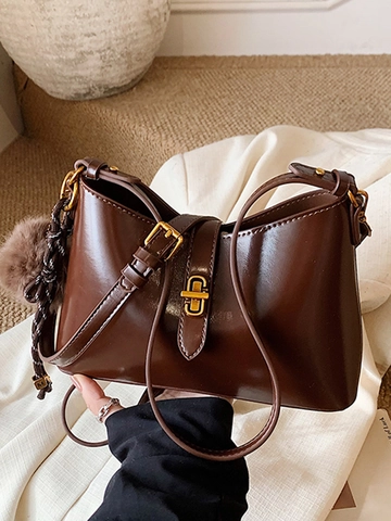 Women Minimalist PU Leather Underarm Bag Solid Color Large Capacity Crossbody Shoulder Bag With Gold Hardware Commuter Handbag