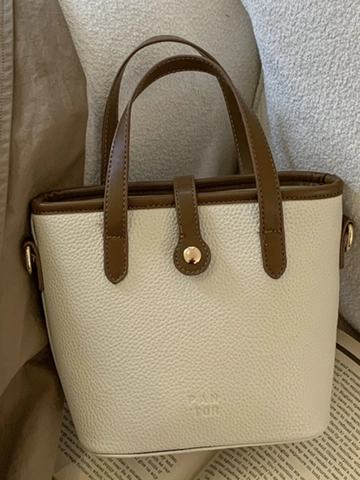 Women PU Leather Lychee Pattern Bucket Bag Minimalist Niche Design Handbag With Plush Bear Charm Retro Crossbody Shoulder Bag
