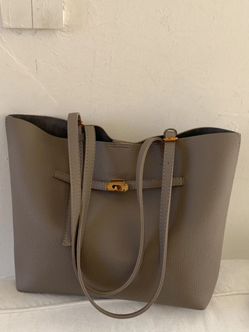 Grote Capaciteit PU Leren Tote Bag Voor Dames Vintage Minimalistische Schoudertas Met Metalen Slot Decoratieve Pouch