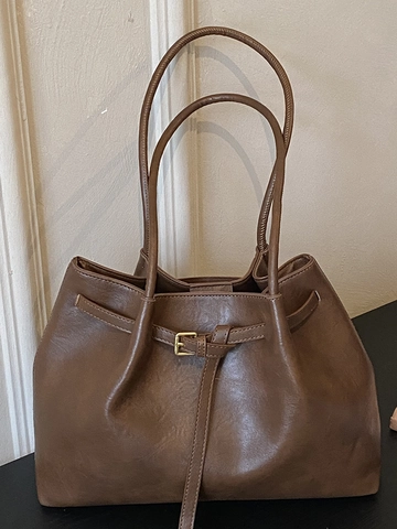 Bolso Tote de Cuero PU para Mujer Gran Capacidad Color Sólido Bolso de Hombro Con Hebilla Urbano Simple Bolso de Mano