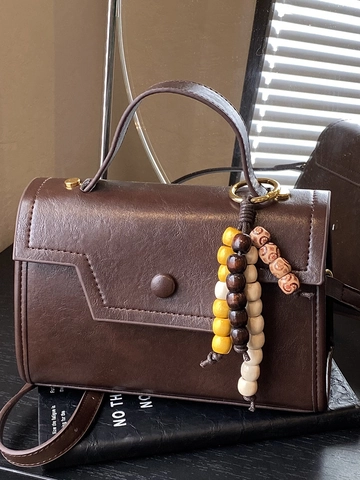 Vintage PU Leder Quadratische Umhängetasche Für Damen Mit Perlenanhänger Retro Schulter Handtasche Kleine Pendler Messenger Bag
