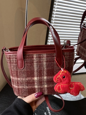 Sac Carré Plaid pour Femmes PU Épissage Laineux Tote Crossbody Bag Avec Charme de Cheval en Peluche Sac à Main Mode Coréenne