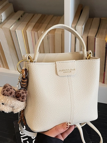 Damen Eimertasche Aus PU-Leder Mit Lychee-Muster Minimalistische Umhängetasche Mit Teddybär-Anhänger Urbaner Täglicher Stil