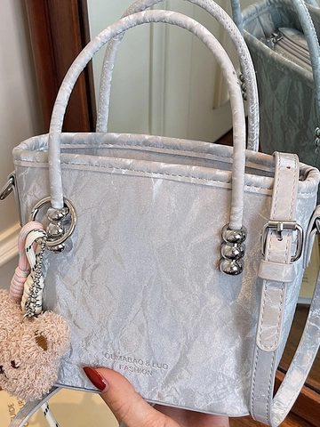 Bolso de Cubo de Cuero PU Minimalista de Moda para Mujer Bolso de Mano de Color Sólido Con Colgante de Oso