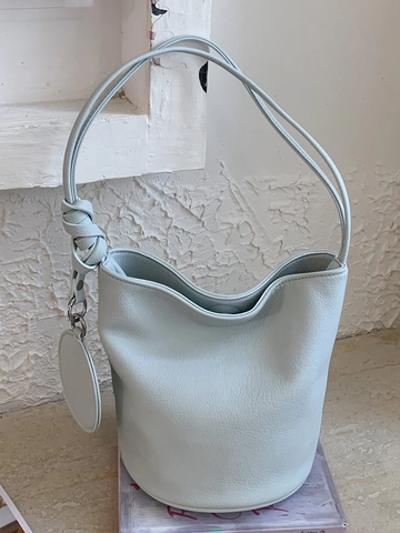 Koreaanse Minimalistische PU-Leren Bucket Tas Voor Dames Grote Capaciteit Knoopriem Schoudertas Met Ronde Bedel Dagelijkse Tas
