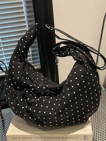 Borsa a Tracolla in Tela a Pois di Grande Capacità Stile Coreano Borsa Hobo Pieghettata Casual da Donna