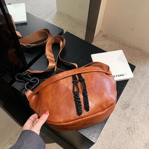 Vintage Solid Color PU Leather Dumplings Bag For Women Men Casual Large Capacity Crossbody Chest Bag With Chain Strap