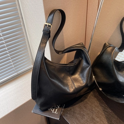 Women's Large Capacity PU Leather Tote Bag Vintage Hobo Shoulder Bag With Adjustable Wide Strap Casual Commuter Handbag