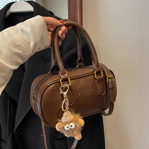 Borsa Boston Vintage in Pelle PU da Donna Tinta Unita Handbag Con Ciondolo Mostro Peluche Tracolla Goffrata a Lettere