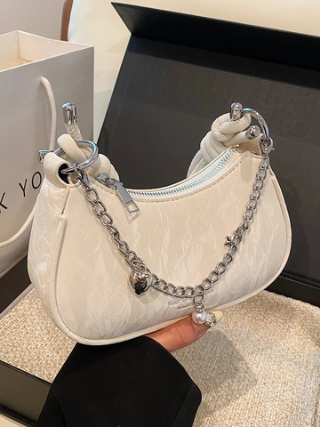 Bolso de Axila de Cuero PU Minimalista Urbano Para Mujer Colgante de Corazón de Cadena de Cuentas Bolso de Hombro Hobo de Textura de Perla Artificial