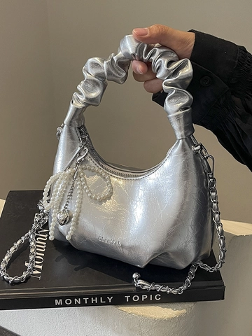 Borsa a Spalla Plissettata a Nuvola da Donna in Pelle PU Dolce Borsa Sottobraccio Con Ciondolo a Fiocco di Perle Tracolla a Catena in Metallo Borsa a Mano Moda Coreana