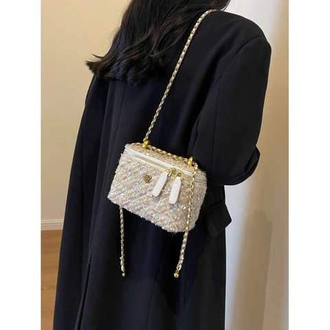 Women Tweed Rhombic Chain Shoulder Bag Vintage Camellia Metal Decor Small Square Crossbody Bag Fashion Elegant Mini Bag