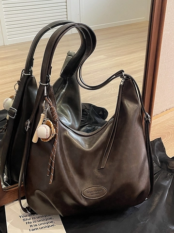 Koreanischer Stil Vintage PU Leder Tote Tasche Für Damen Große Kapazität Schulter Hobo Tasche Mit Baseball Anhänger Sportlich Lässige Pendler Handtasche