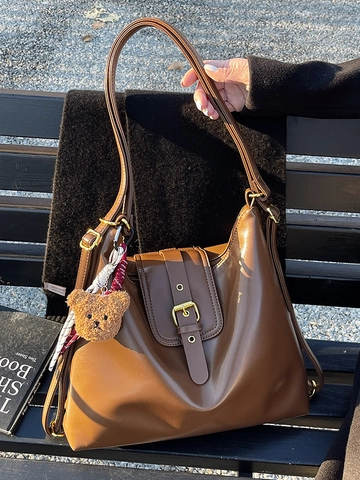 Women Vintage Faux Leather Tote Bag Large Capacity Shoulder Bag With Bear Charm For Daily Commute Office Retro Fashion Handbag