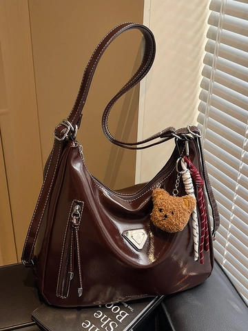 Sac Fourre-tout en Cuir PU Brillant Style Britannique Vintage pour Femmes Sac à Épaule Hobo Grande Capacité Avec Décor Triangle