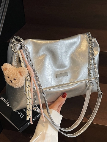 Damen Große Kapazität PU Leder Tragetasche Mode Kette Schultertasche Casual Pendler Klappe Handtasche Mit Plüschbär Charme