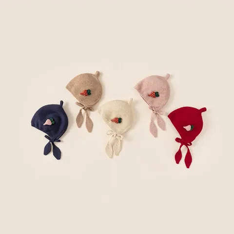Baby Girls Winter Warm Acrylic Knit Earflap Hat Strawberry Carrot Decor Lace-up Pointed Beanie Infants Children Fashion Cap