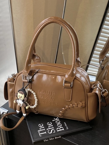 Borsa da Bowling in Pelle PU Lucida Stile Americano Retrò per Donna Borsa Boston Alla Moda con Goffratura e Ciondolo Perla
