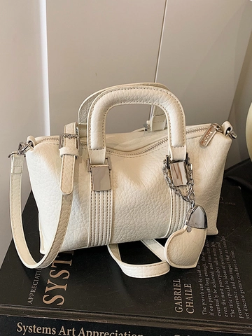 Borsa a Mano Piccola Quadrata da Donna Minimalista Urbana in Pelle PU Texture Martellata Borsa a Tracolla Con Ciondolo a Cuore