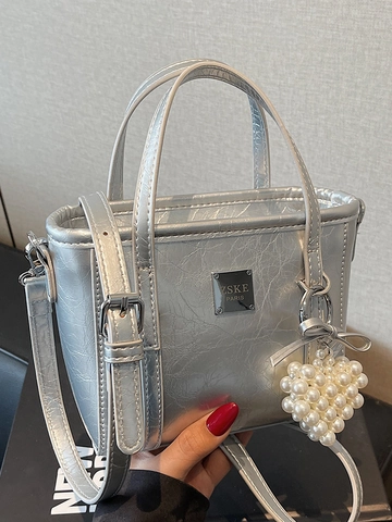 Women Patent Leather PU Bucket Bag With Pearl Heart Charm Minimalist Small Crossbody Shoulder Bag Shiny Textured Handbag