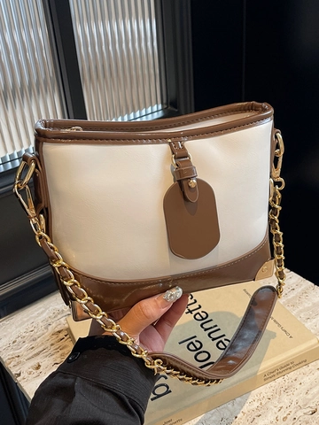 Sac Bandoulière Vintage en Cuir PU à Blocs de Couleur Sac à Épaule à Chaîne pour Femmes avec Coins en Métal