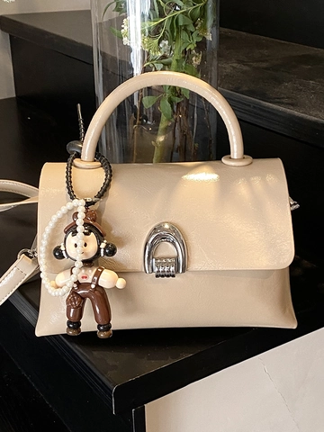 Damen Ölwachs PU Leder Kleine Quadratische Umhängetasche Minimalistische Handtasche Mit Hufeisenschnalle Und Perlenanhänger