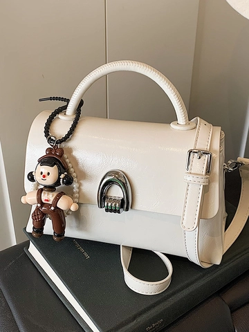 Damen Ölwachs PU Leder Kleine Quadratische Umhängetasche Minimalistische Handtasche Mit Hufeisenschnalle Und Perlenanhänger